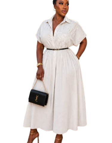 Robe chemise longue élégante à broderies délicates