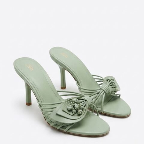 Mules à Talon Haut avec Détails de Perles – Zara
