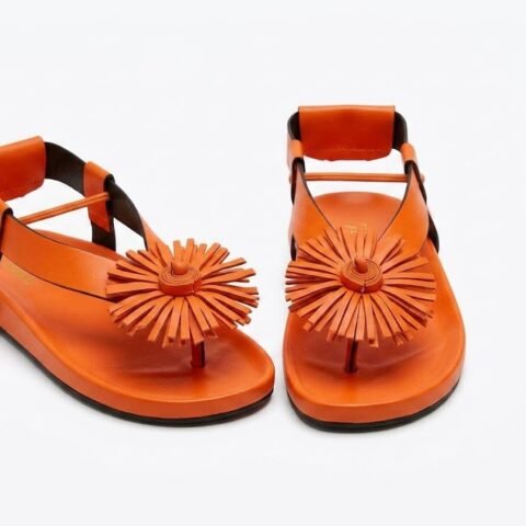Sandales Plates Élégantes à Fleur Frangée - ZARA