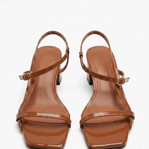 Sandales à Talon Carré et Brides Vernies - ZARA