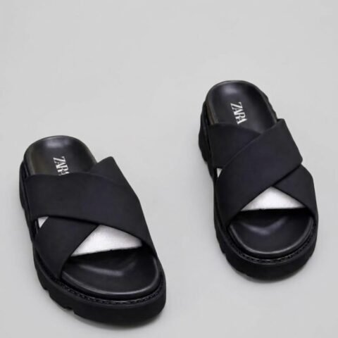 Mules noires Hommes - ZARA